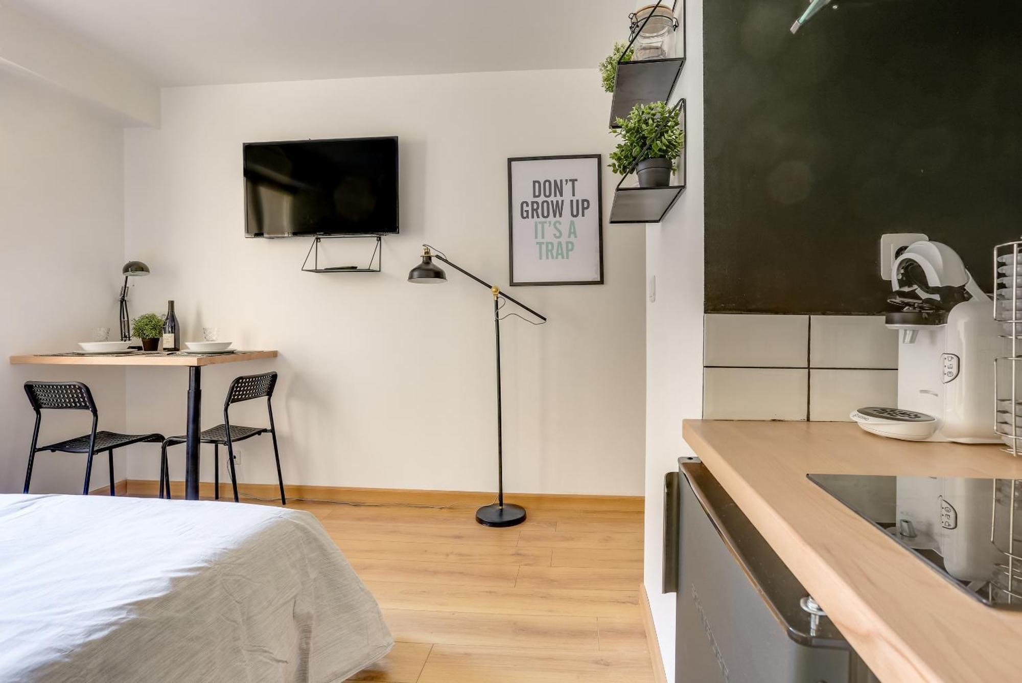 Suites Independantes Toutes Equipees Leopold Ou Carnot Nancy Buitenkant foto